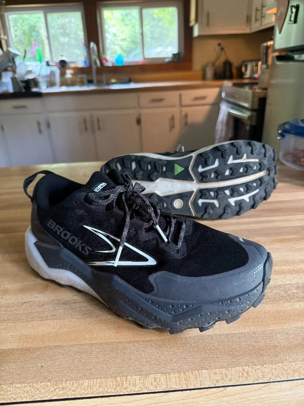Brooks Caldera 8 Excellent cond. , Mens 10.5